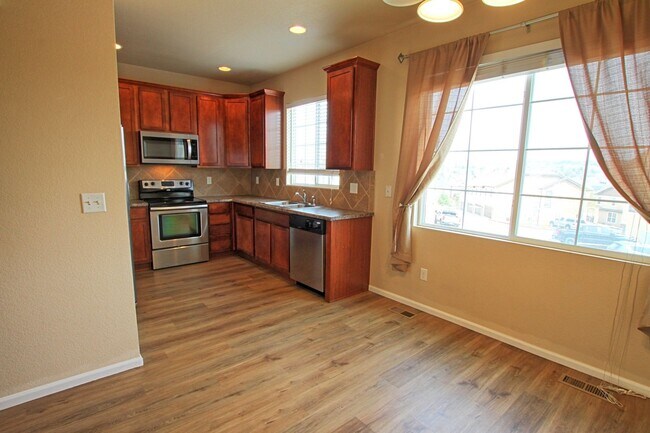 Building Photo - 3 bed 2.5 bath Sawgrass Townhome