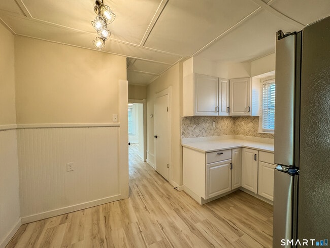 Building Photo - 74 Stewart St