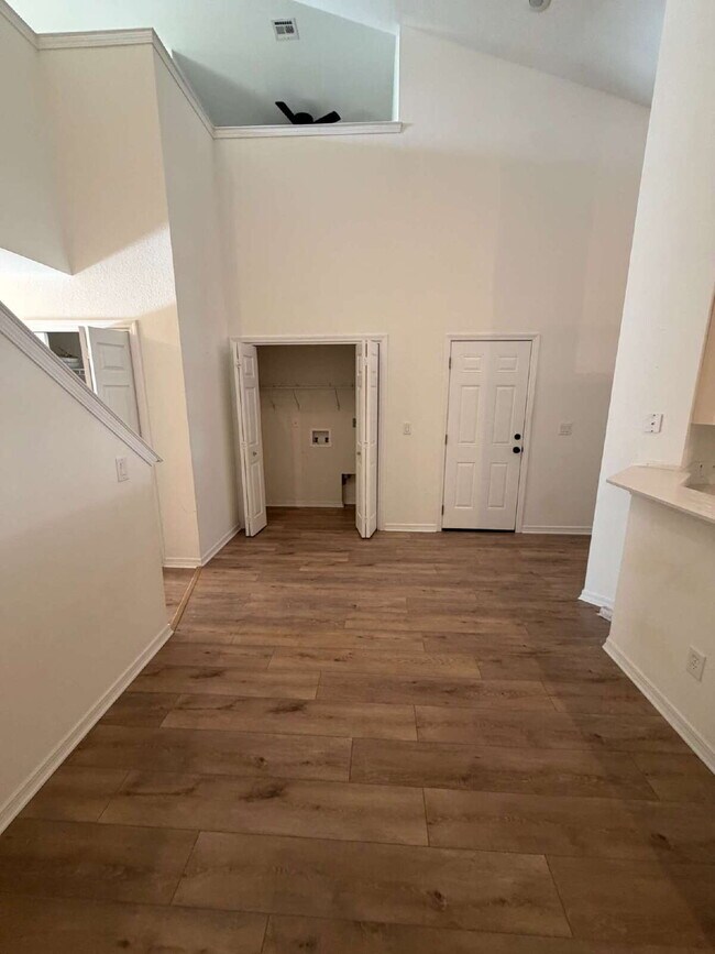 Building Photo - Welcome to The Hammocks! Newly Updated 3 bedroom 2.5 bath home.