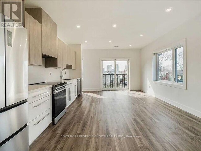 Building Photo - 54 Westhampton Dr