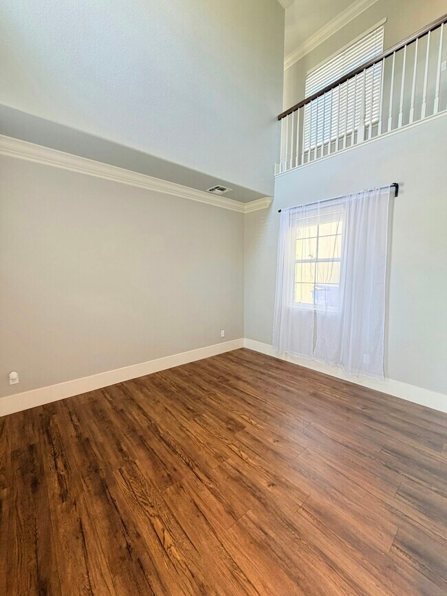Building Photo - 850 Monterey Ct