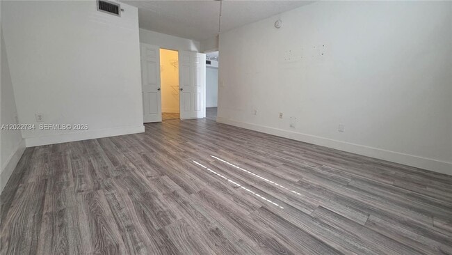 Building Photo - 5011 Wiles Rd