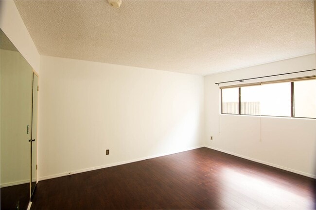 Foto del edificio - 1971 Rodney Dr