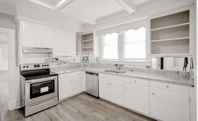 Building Photo - 1012 23rd St