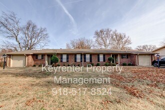 Building Photo - 6105 S Troost Ave