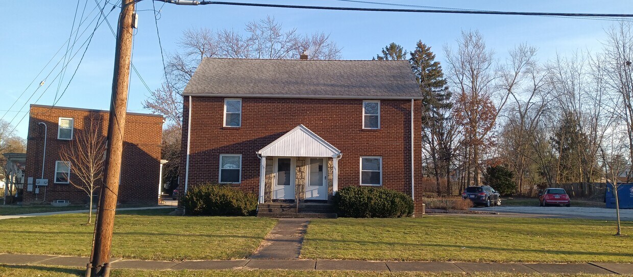 735 West St, Niles, OH 44446 Townhome Rentals in Niles OH