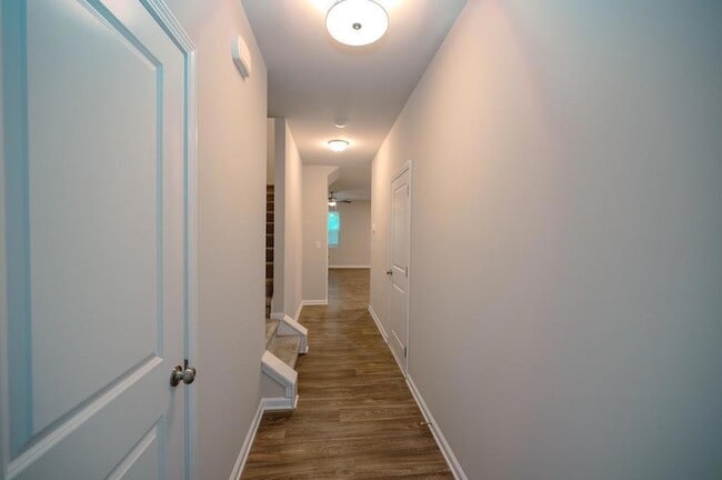 Building Photo - 3177 Meadowstone Ln SW