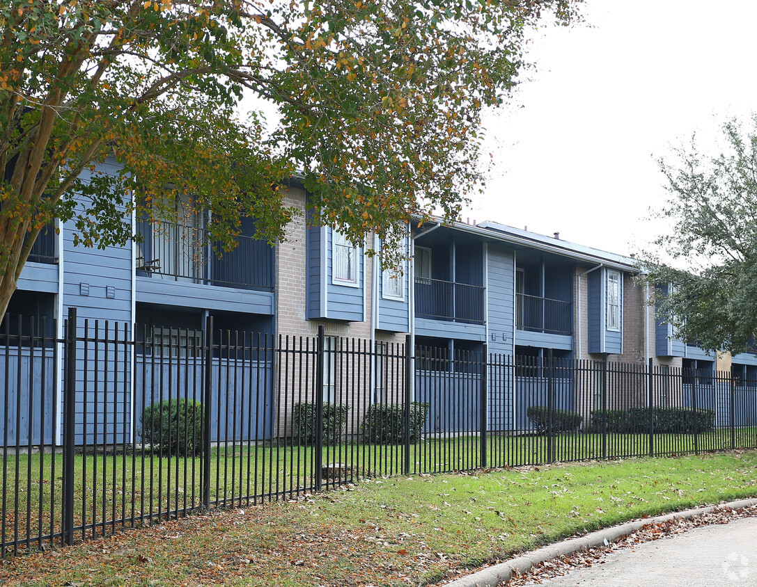 Foto del edificio - Arbor Court Apartments