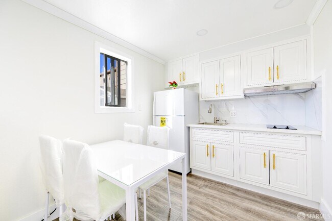 Foto del edificio - 2371 30th Ave