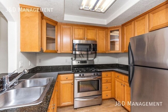 Building Photo - 5034 Los Morros Way