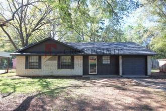 Building Photo - 12336 Chapman Rd