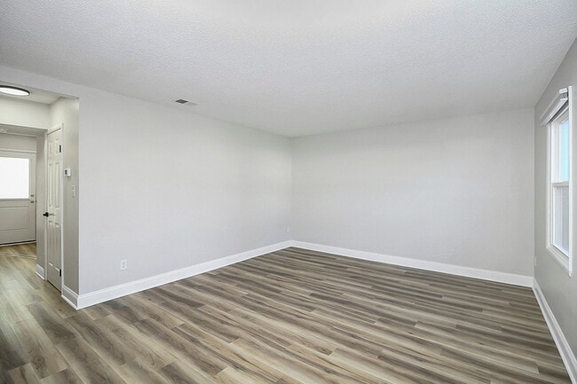 Building Photo - 1524 Waybridge Ln