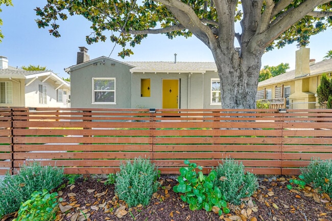 Building Photo - 972 S 8th St