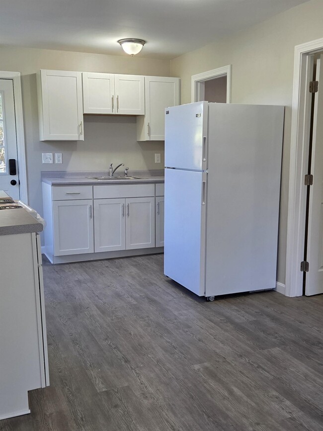 Building Photo - 16 Preston St