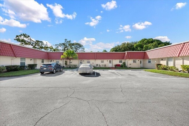 Building Photo - 102 Amherst Ln