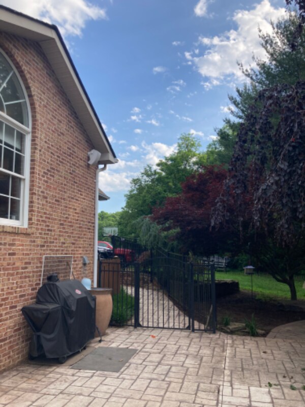 Foto del edificio - 120 Tyler Dr