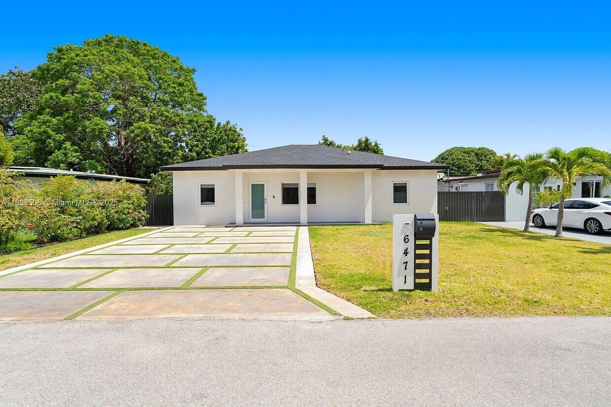Foto principal - 6471 SW 43rd St