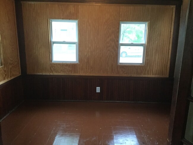 Building Photo - 3 bedroom Single Family ( Harambee )