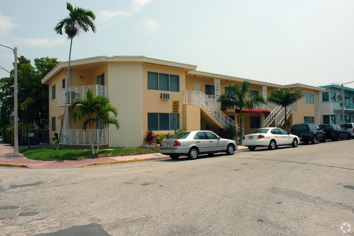 Foto principal - 525 79th St