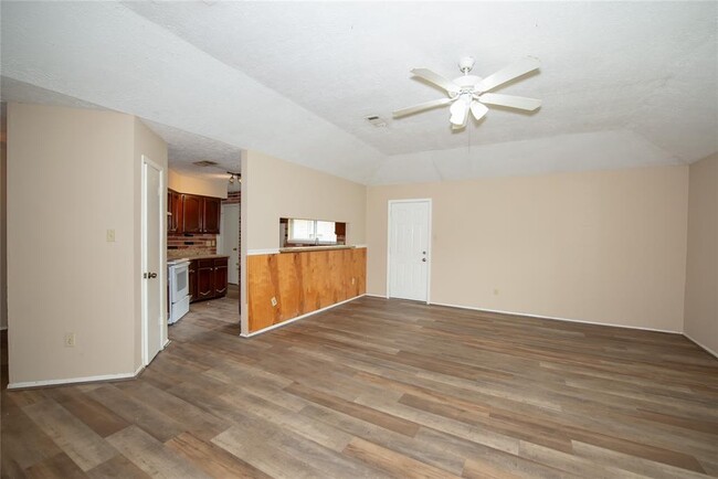 Foto del edificio - 16774 Glen Eagle Dr N