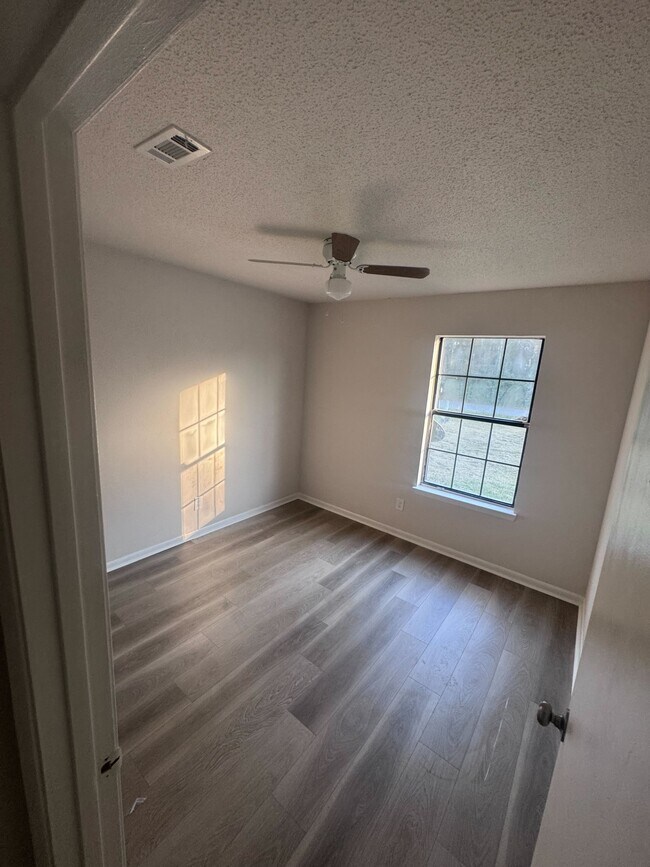 Foto del edificio - 2616 Arc Rd