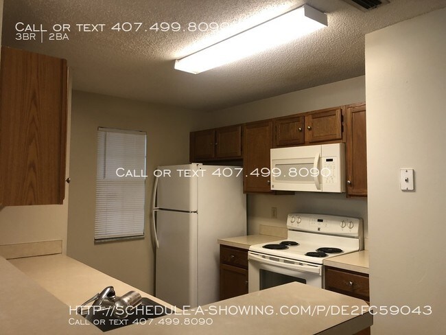 Foto del edificio - 955 Forest Ridge Ct