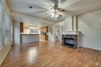 Building Photo - 2429 Ravenhurst Dr
