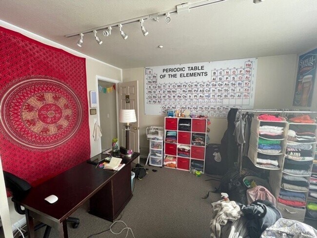 Foto del edificio - Boulder Apartment Available for PRELEASE S...