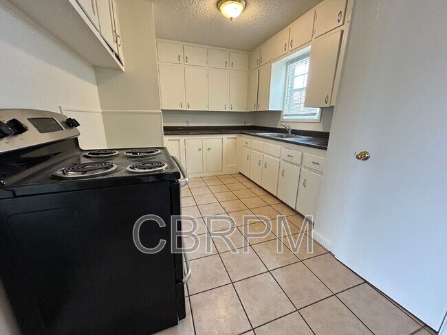 Foto del edificio - 3119 Jarvis St