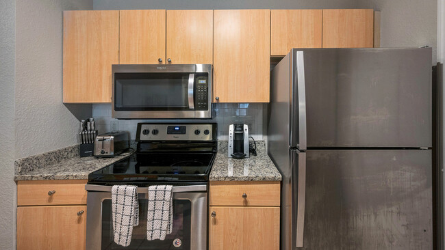 Building Photo - 3751 Pine Ridge Blvd