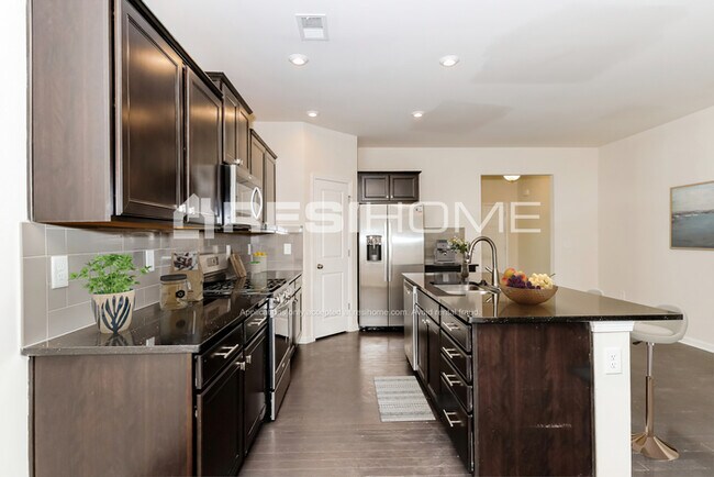 Building Photo - 236 Paulownia Cir