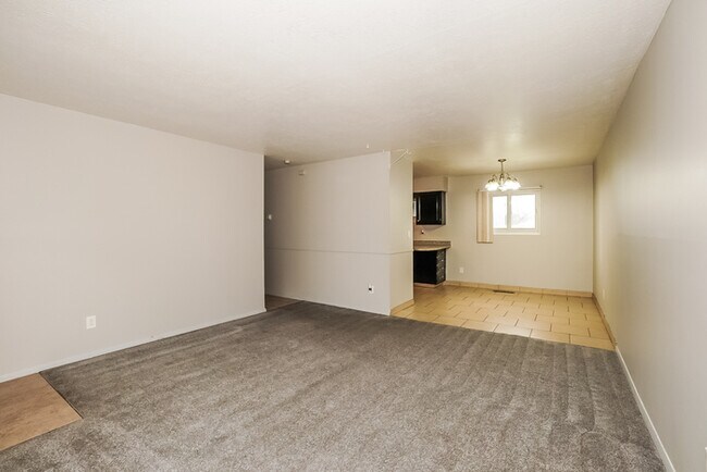 Foto del edificio - 25120 Sandhurst Rd