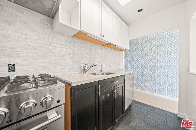 Foto del edificio - 1225 S Longwood Ave