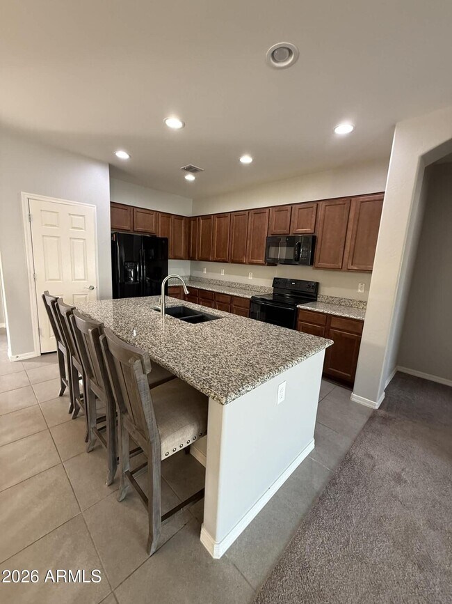 Foto del edificio - 1458 W Smoke Tree Ave