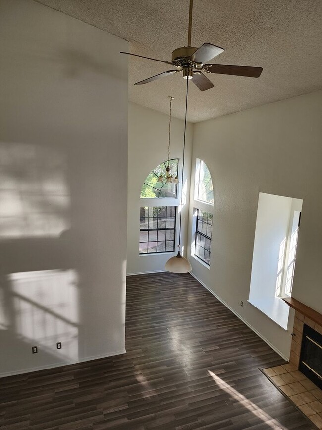 Building Photo - Los Prados- North West Valley