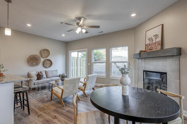 Foto del edificio - 2916 S Harvard Ave