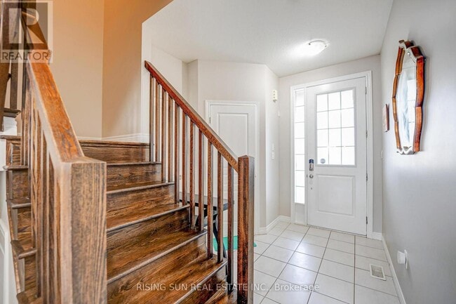 Building Photo - 74 Dodman Cres