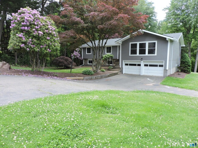 Building Photo - 60 Mohegan Trail
