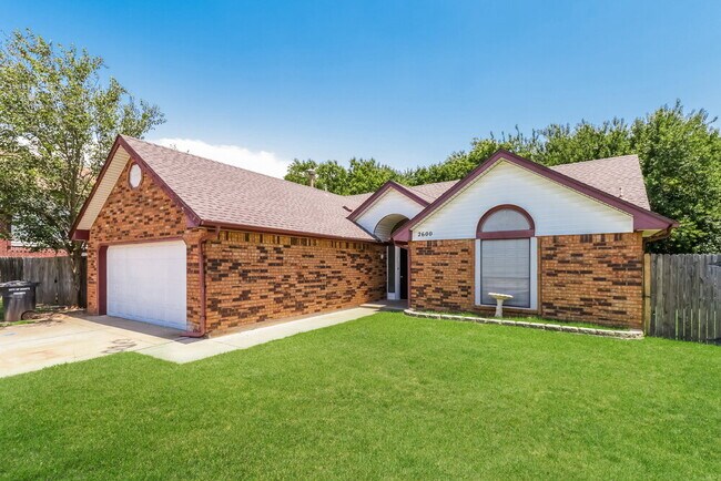Building Photo - 2600 Amy Ct
