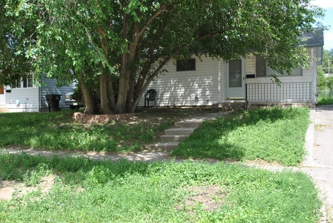 Photo - 1421 McArthur Ave (Colorado Springs, CO) House