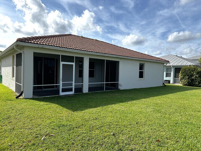 Foto del edificio - 519 NW Ember Way