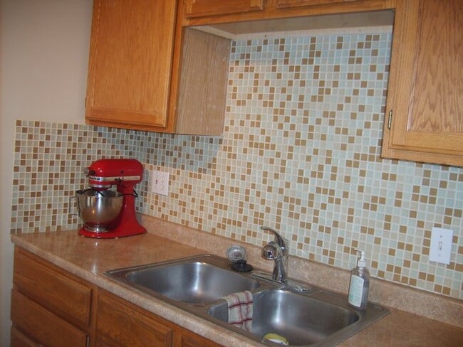 Foto del edificio - 2771 S Lake St