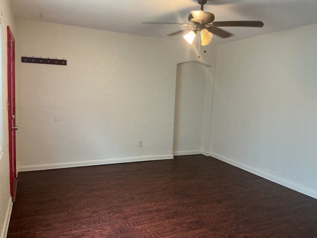 Foto del edificio - 2-Bedroom / 1-Bath Home for Rent- $1150
