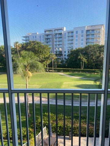 Foto del edificio - 200 E Royal Palm Rd