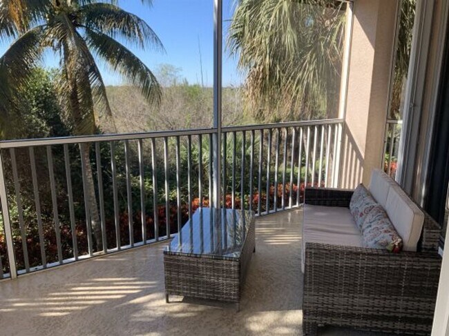 Foto del edificio - Great 2 bed 2 bath in Golf Village