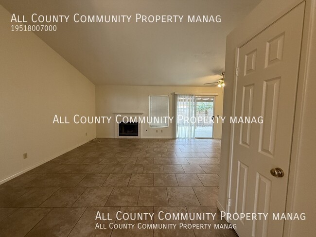 Foto del edificio - 2277 Oak Ave