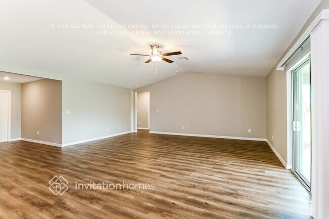 Building Photo - 2592 Mauritania Rd