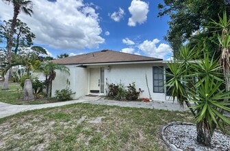 Building Photo - 5368 Royal Palm Ave