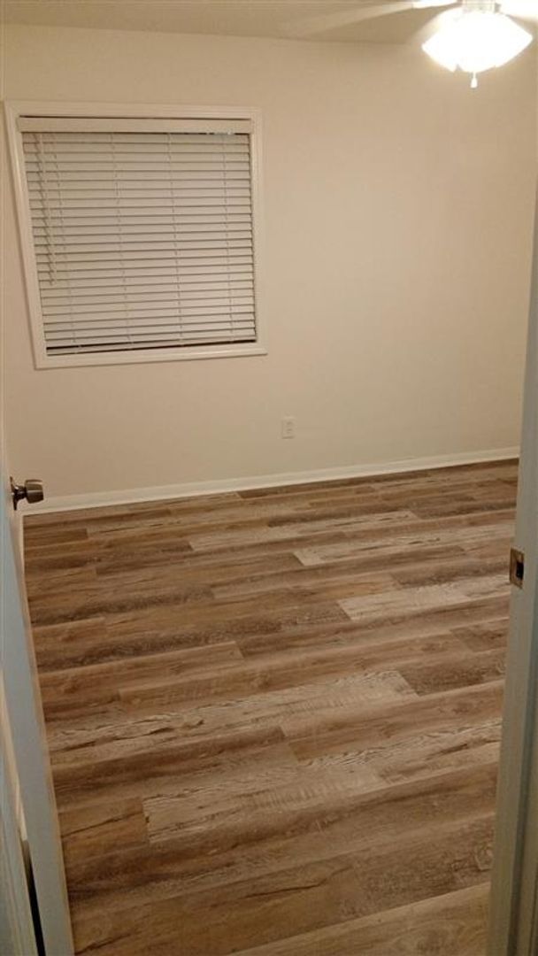 Foto del edificio - Modern 2-Bed, 1-Bath Oasis with Central Ai...