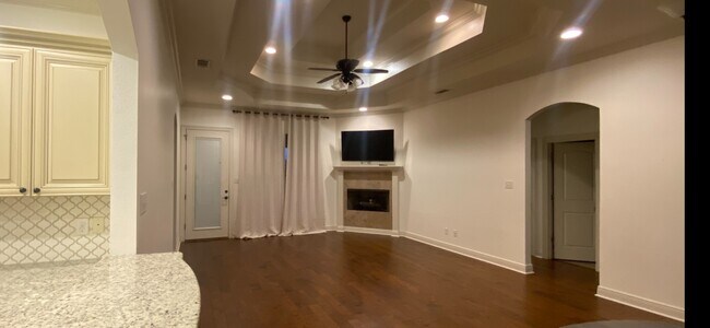 Building Photo - 113 Clubhouse Dr